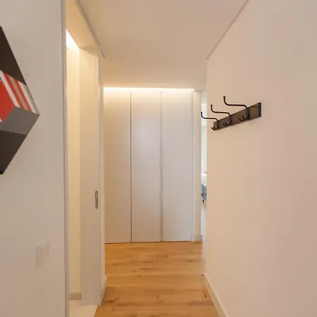 Flh Av. Liberdade Stunning With Balcony & Parking Апартаменты