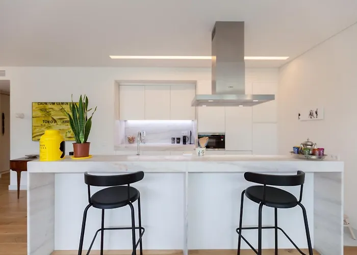 Flh Av. Liberdade Stunning With Balcony & Parking * Lisboa