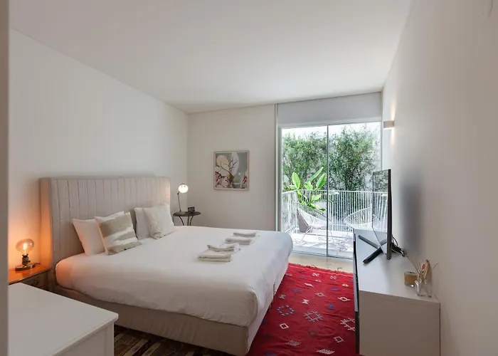 Flh Av. Liberdade Stunning With Balcony & Parking 아파트 리스본