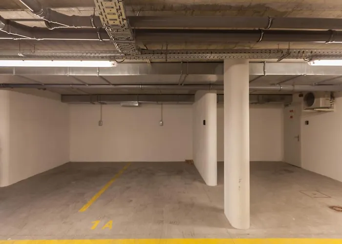 Flh Av. Liberdade Stunning With Balcony & Parking *