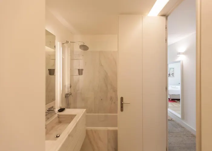 Flh Av. Liberdade Stunning With Balcony & Parking Lisboa
